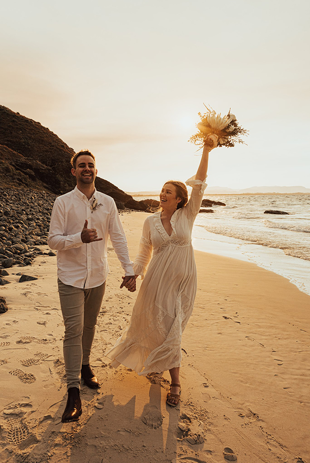 Little Wategos - Hitched In Paradise - Elope Byron Bay