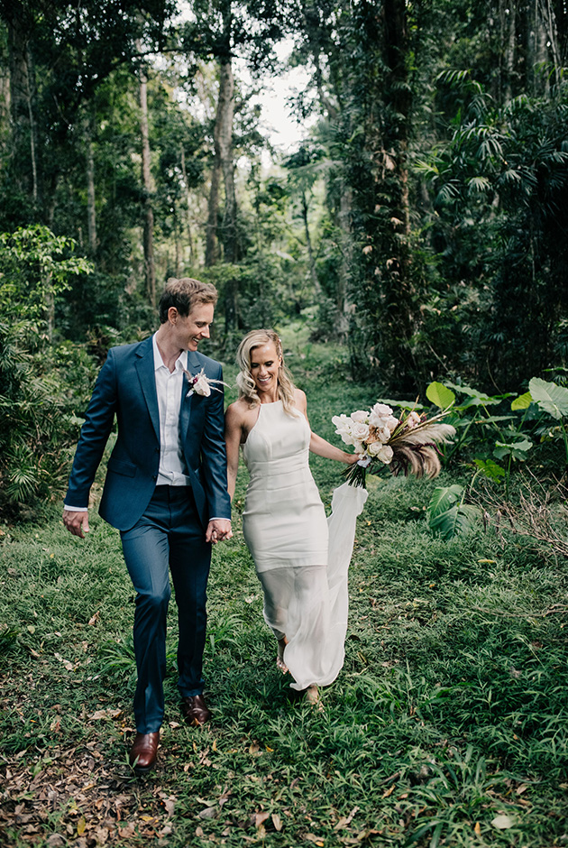 Hitched In Paradise - Tweed Coast Elopement - Ardeena