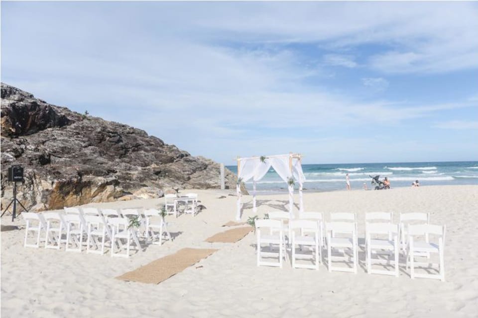 North Burleigh Beach Wedding Location