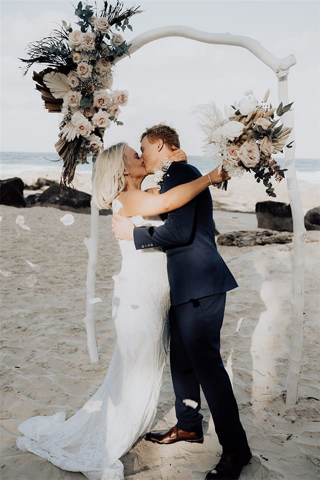 Elopement and Micro Styling Guide